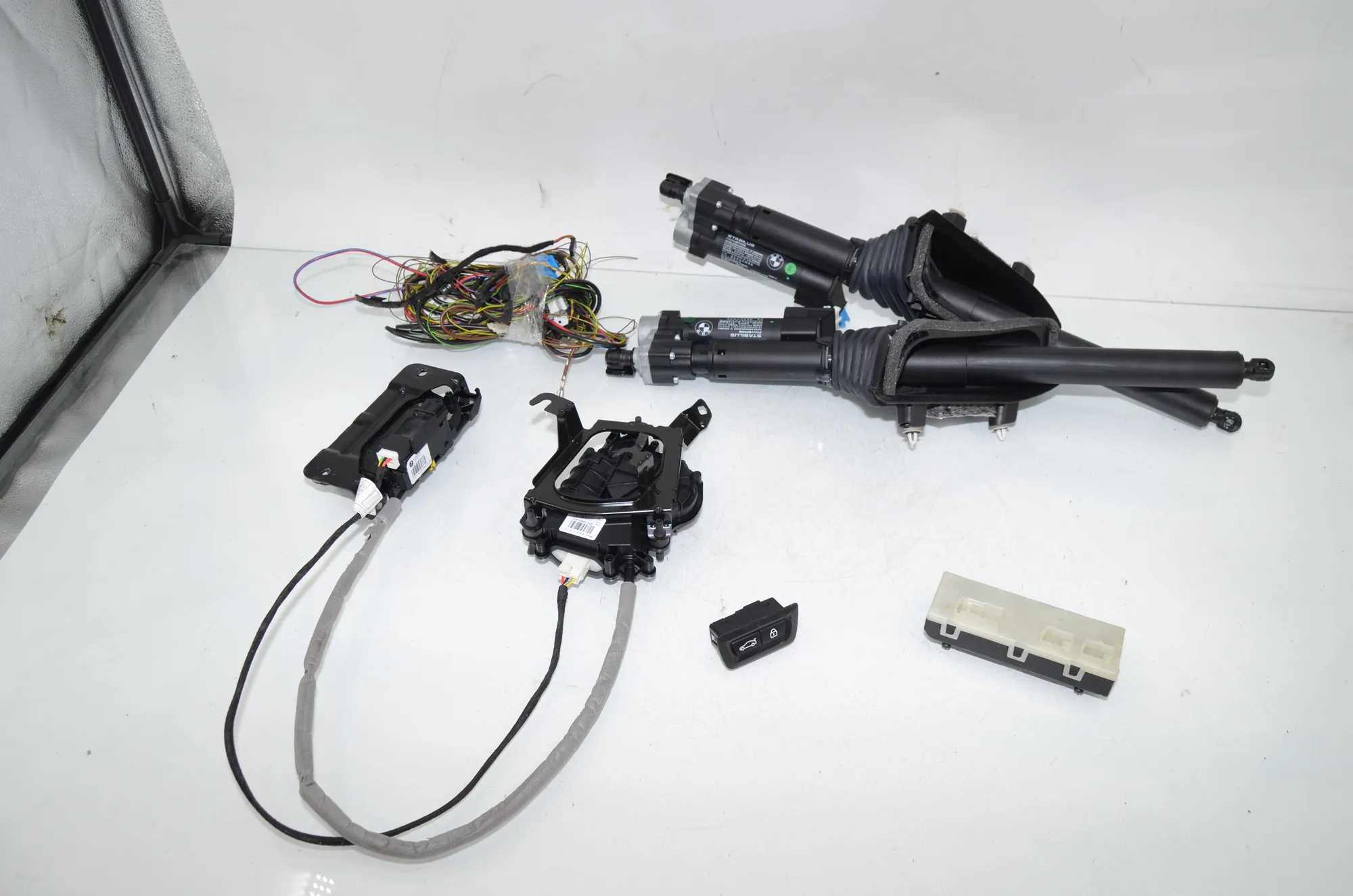 BMW F36 4 Series Electric automatic tailgate set tailgate set