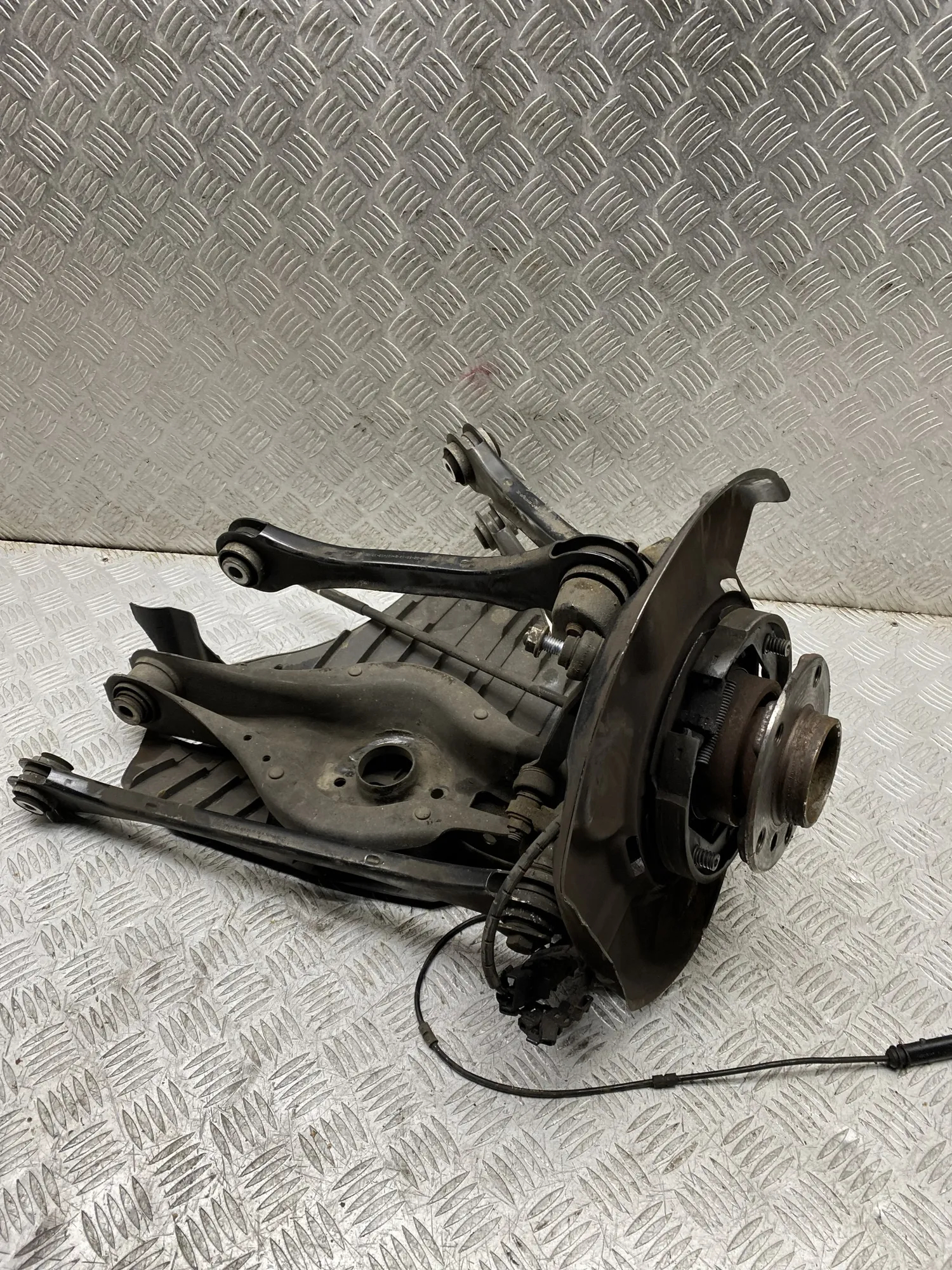BMW 4 Series Convertible F33 Complete Rear Right Wheel Hub N267